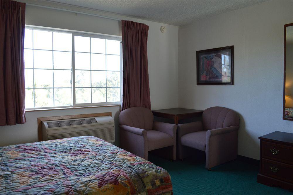 Econo Lodge & Suites Spokane Ngoại thất bức ảnh